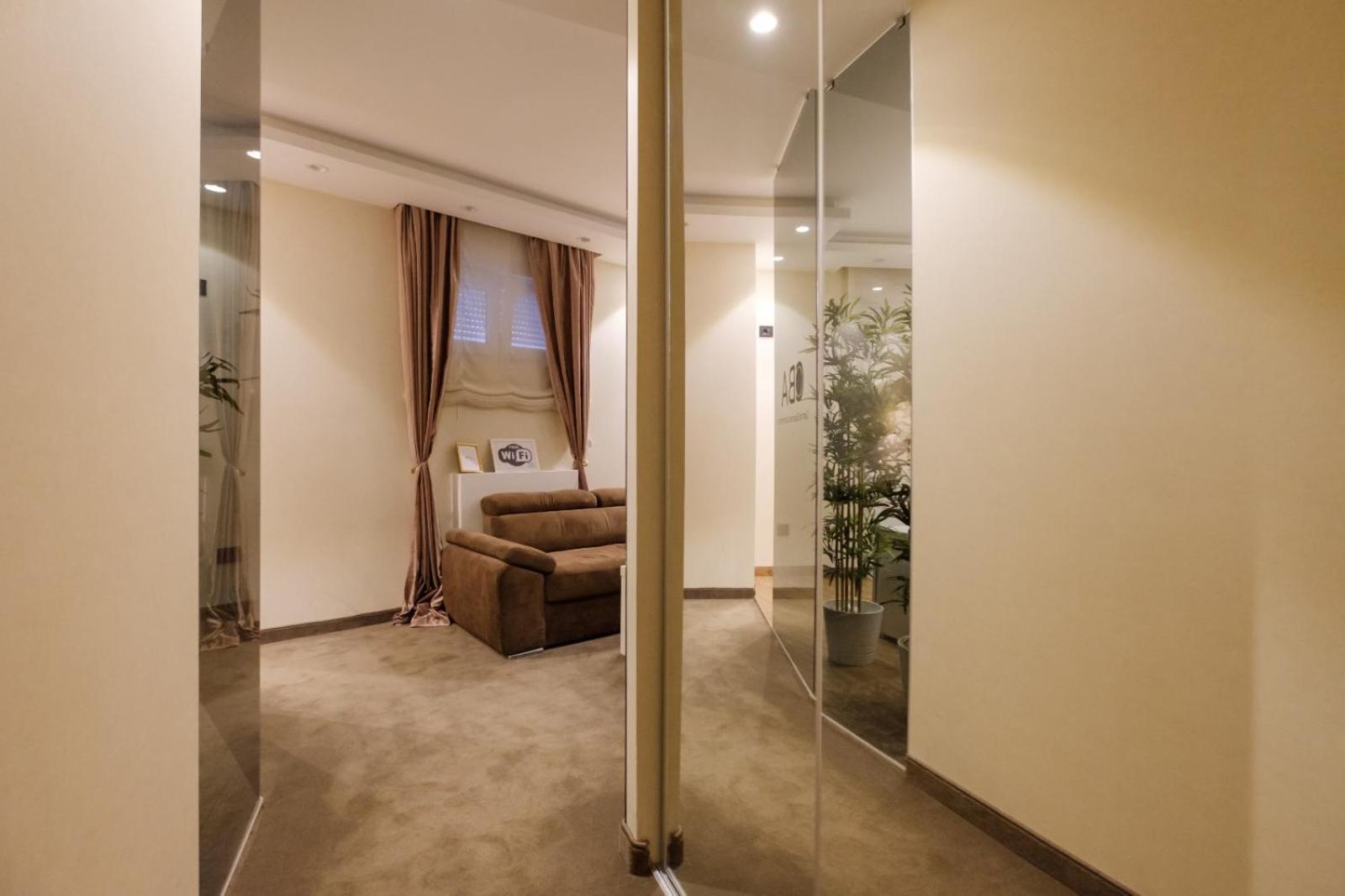 Central Business Apartments Jacuzzi Belgrado Kamer foto