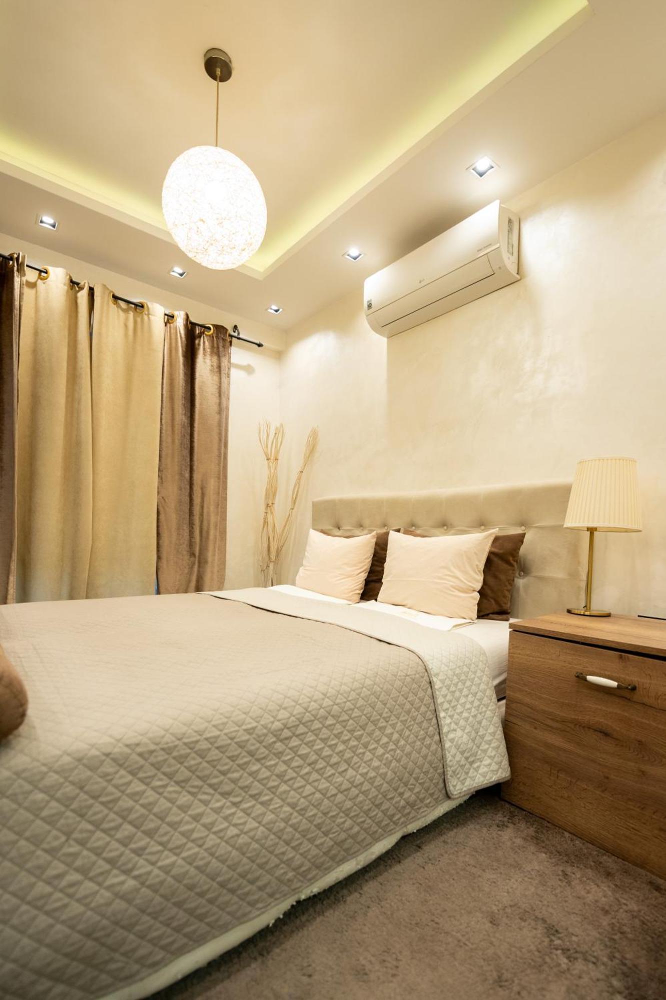Central Business Apartments Jacuzzi Belgrado Buitenkant foto