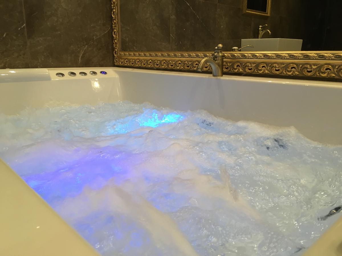 Central Business Apartments Jacuzzi Belgrado Buitenkant foto