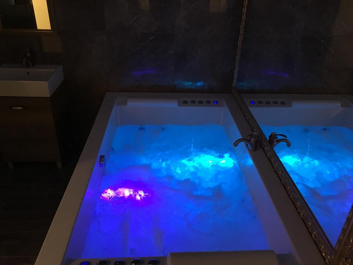 Central Business Apartments Jacuzzi Belgrado Buitenkant foto