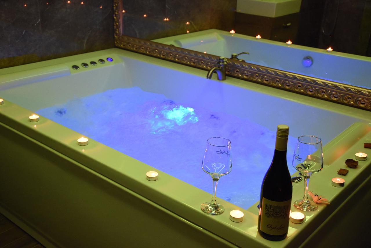 Central Business Apartments Jacuzzi Belgrado Buitenkant foto