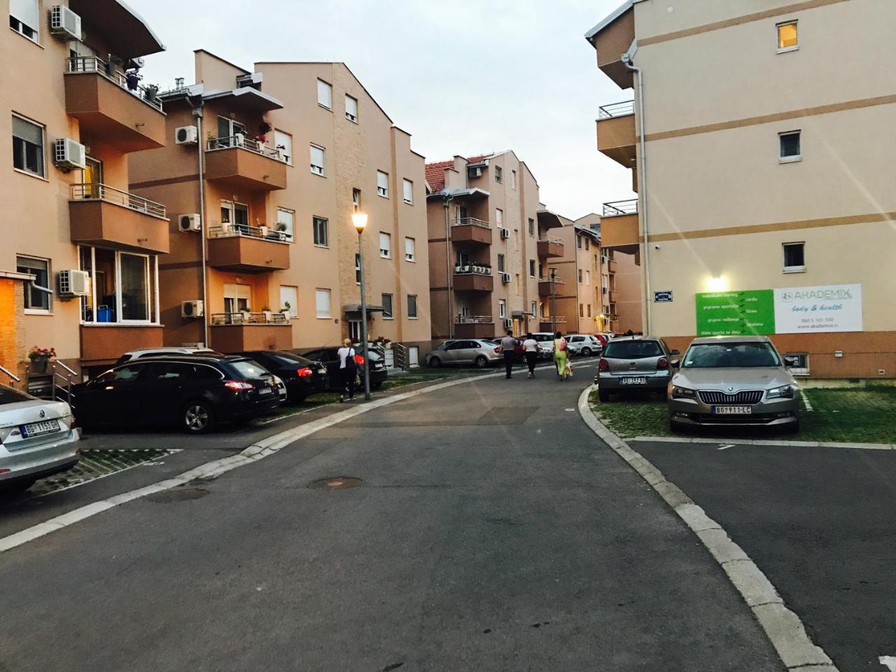 Central Business Apartments Jacuzzi Belgrado Buitenkant foto