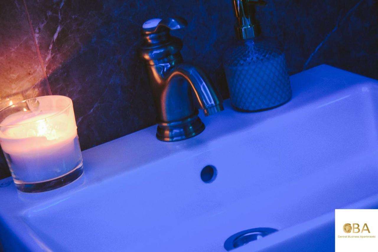 Central Business Apartments Jacuzzi Belgrado Kamer foto