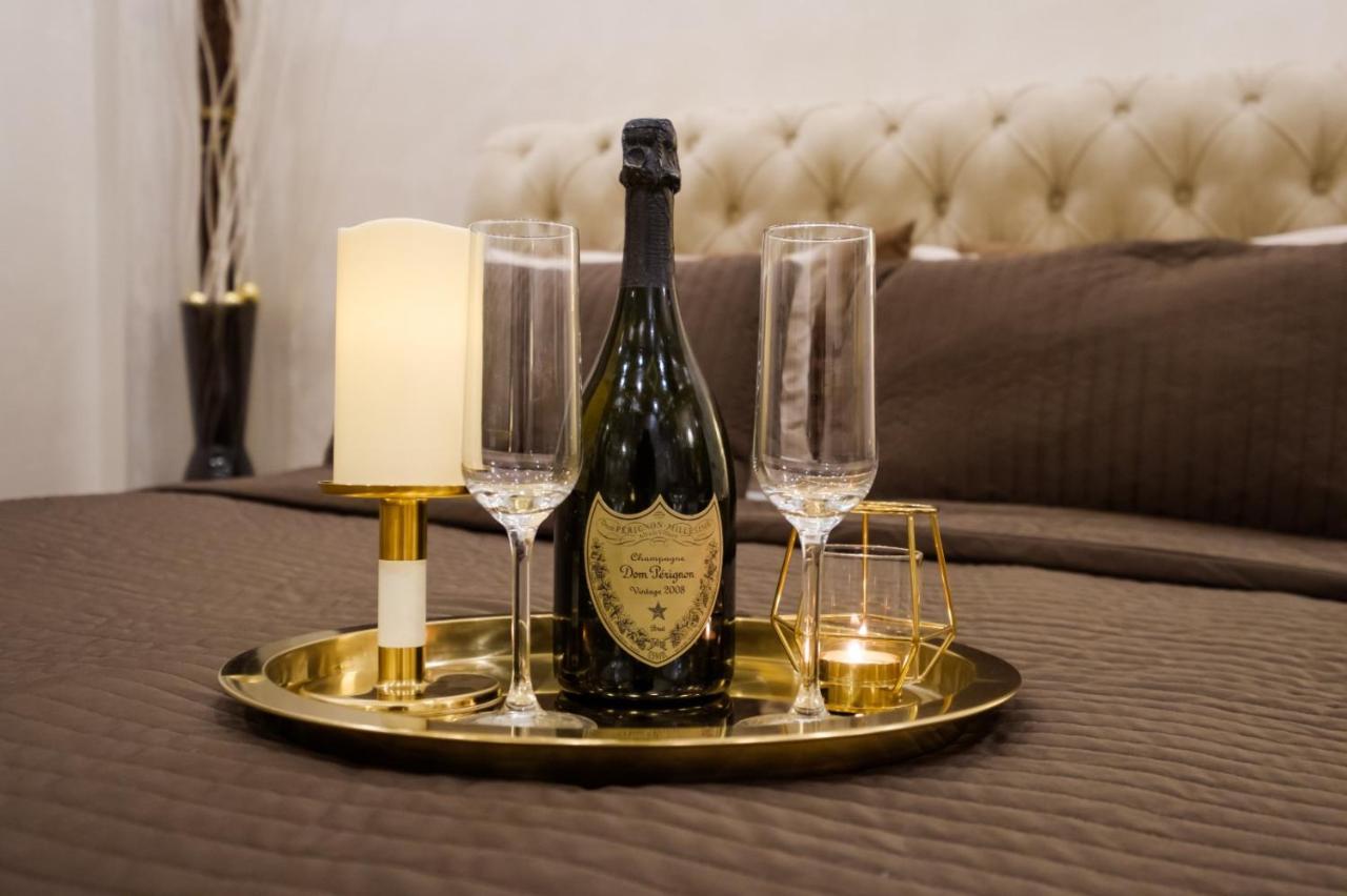 Central Business Apartments Jacuzzi Belgrado Buitenkant foto